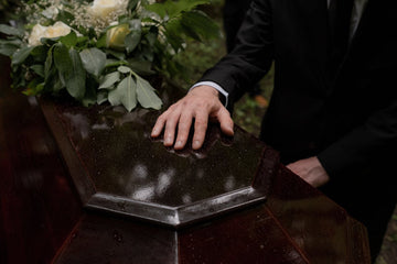 What Is The Difference Between Coffin And Casket