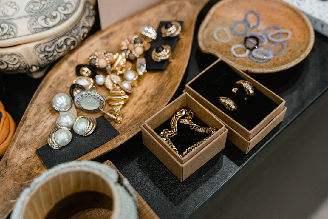 Why Do People Keep Trinkets, Keepsakes, and Mementos?