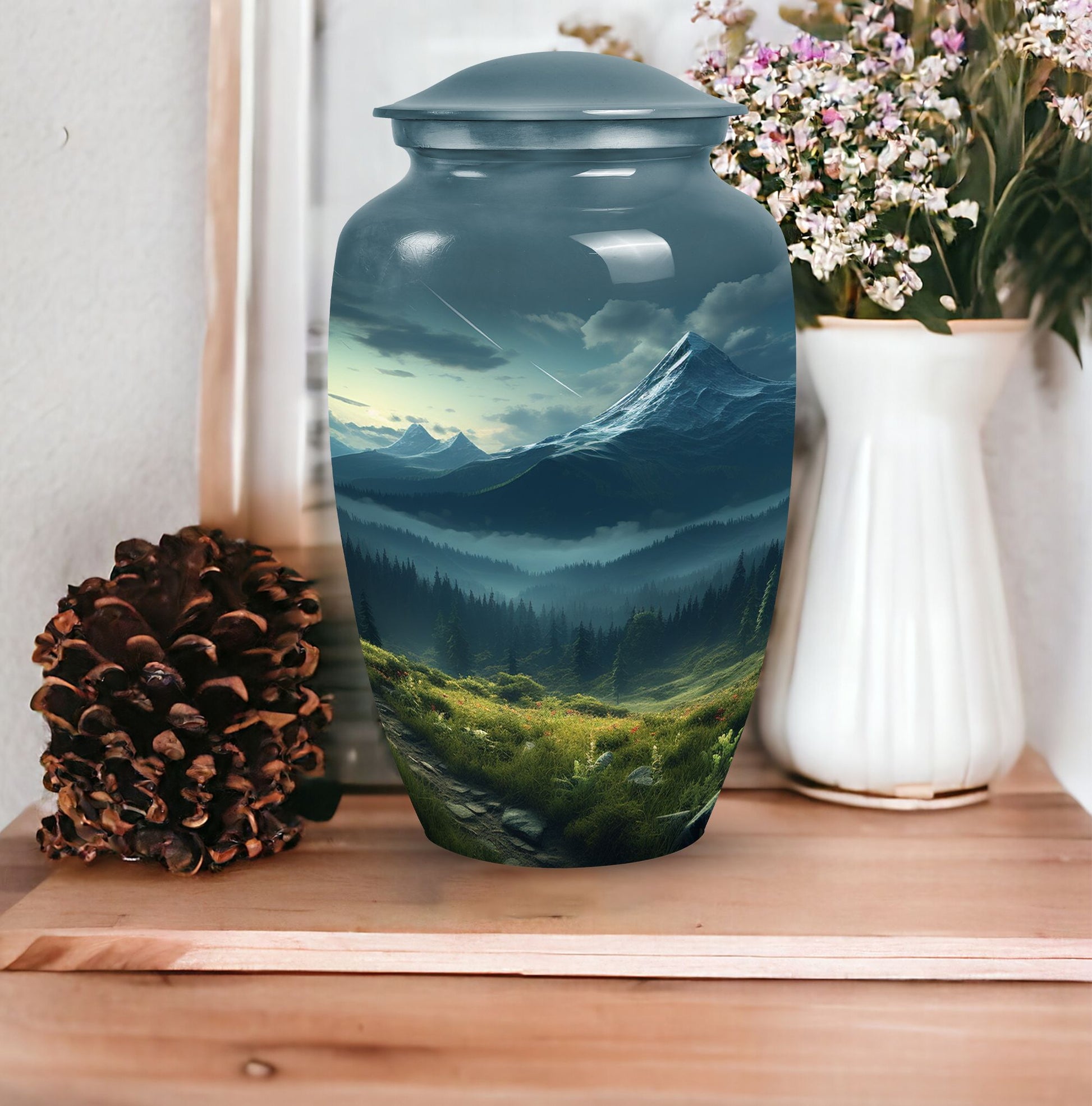 Small Mountains Urn, an elegant cremation keepsake for storing ashes, suitable for both adult men and women.