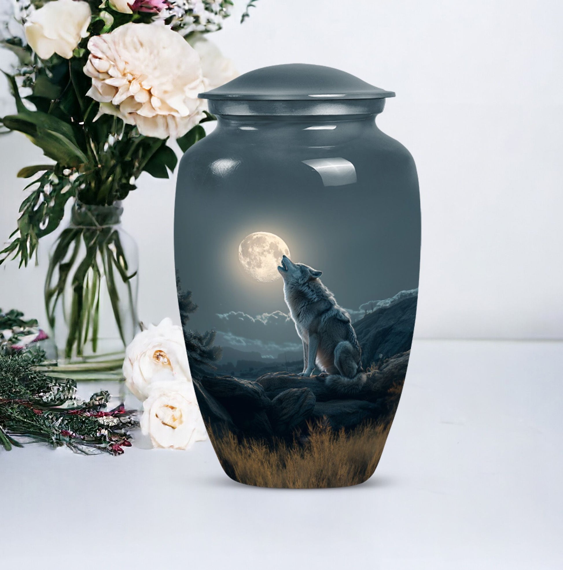 10-inch wolf howling memorial urn for burial, 