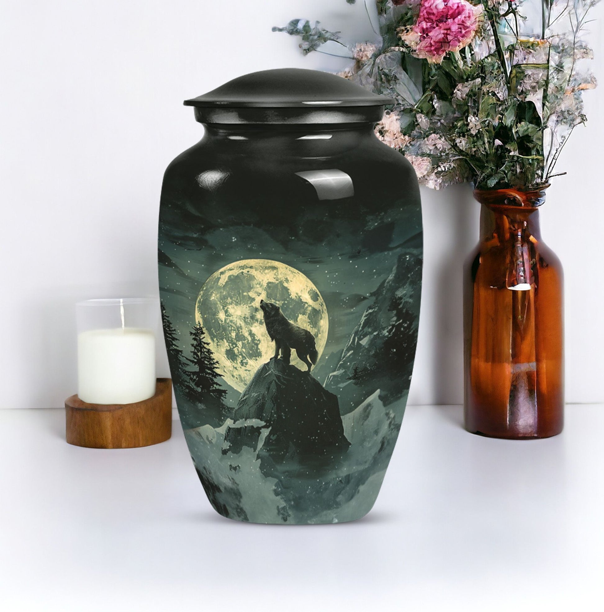 wolf howling theme for human ashes, Memorial Urns for Ashes