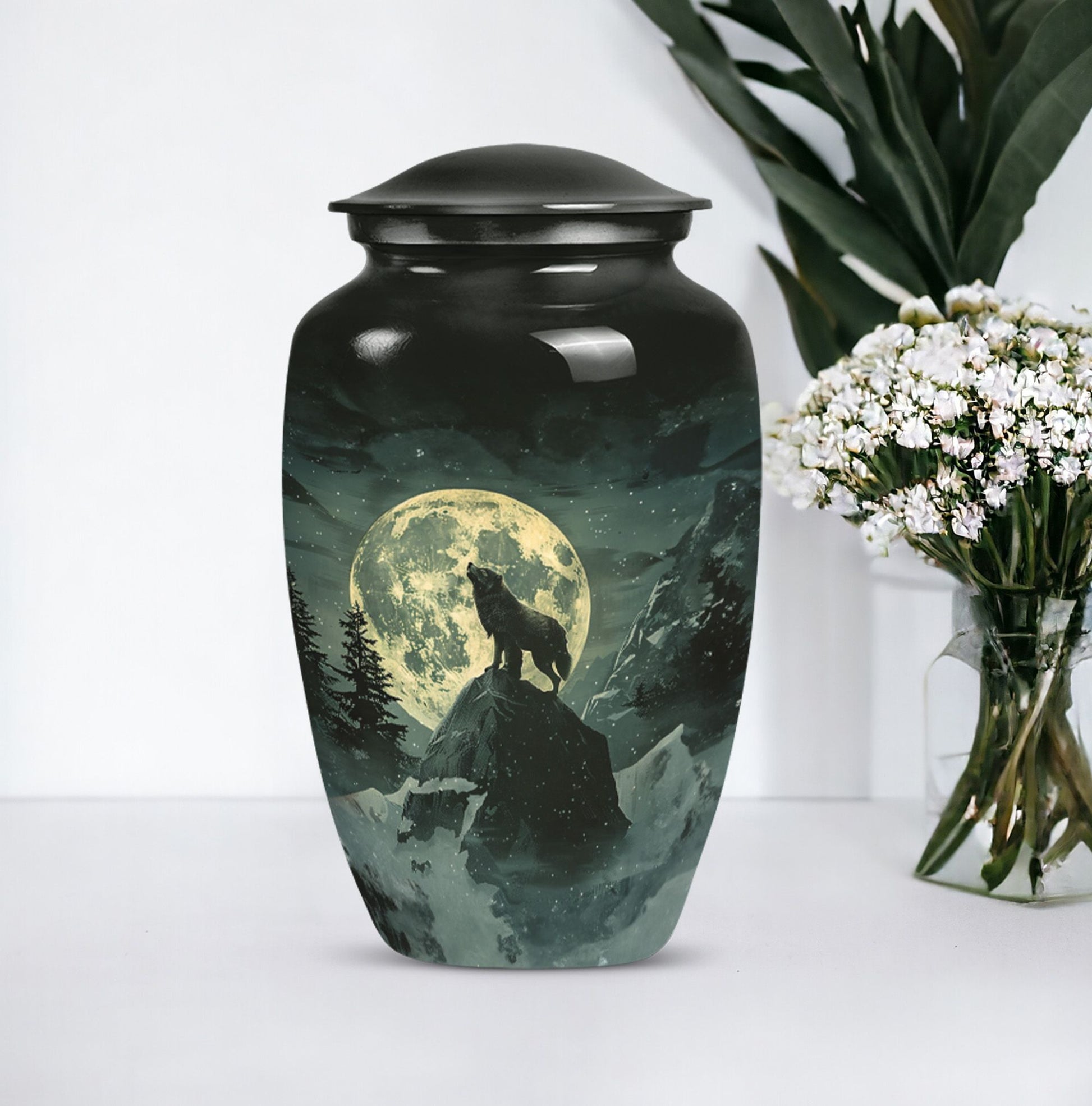 wolf howling theme for human ashes, Memorial Urns for Ashes