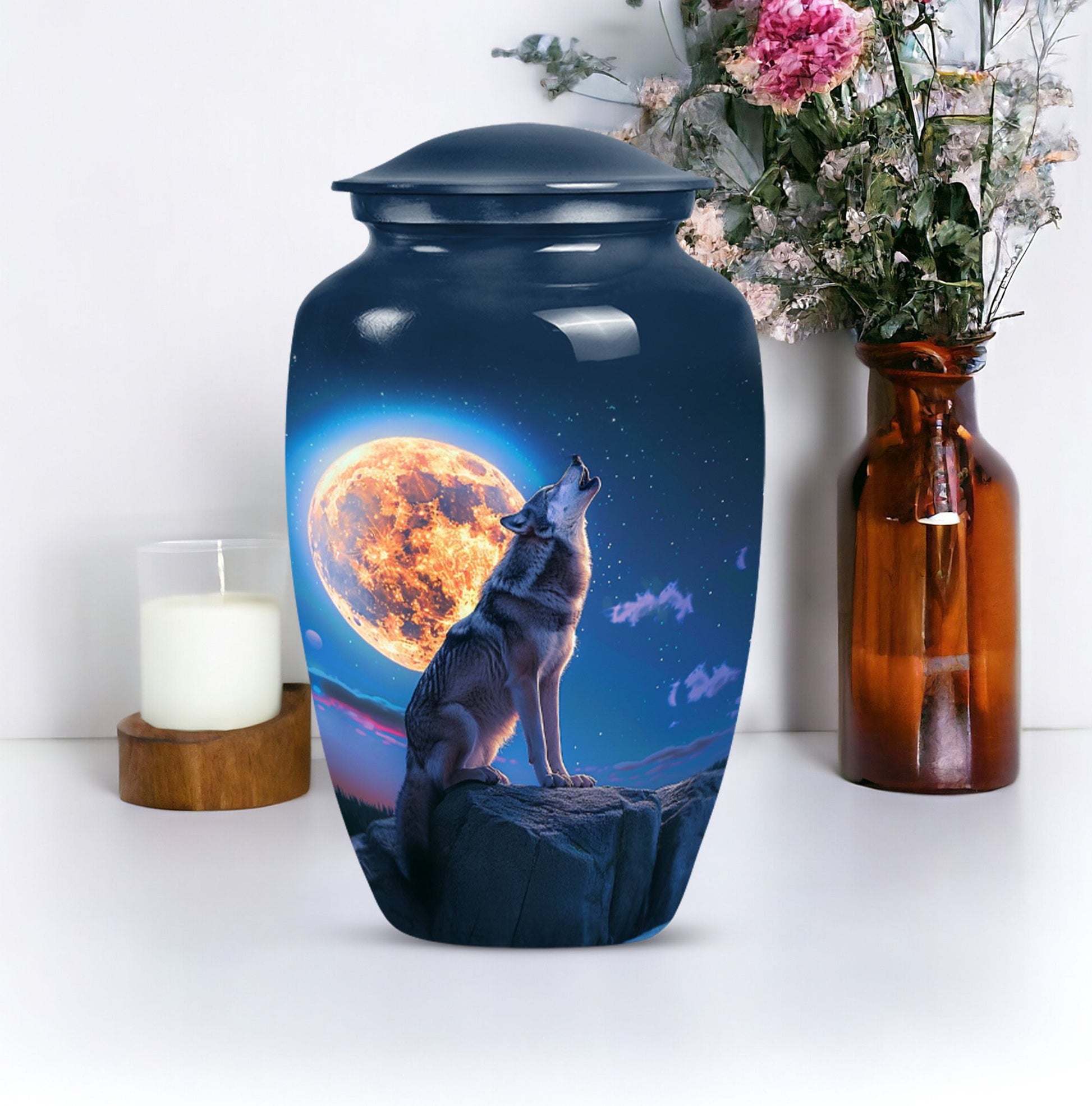 10-inch classic wolf howling urn, 