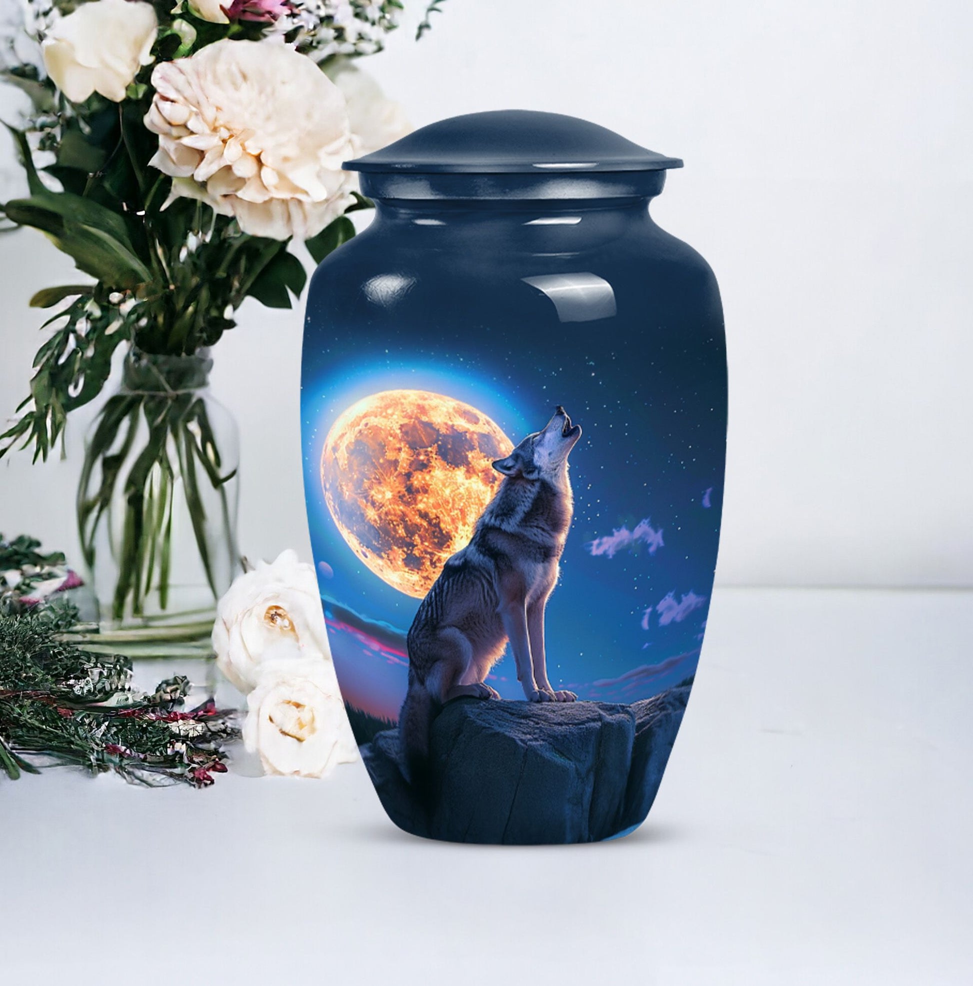 10-inch classic wolf howling urn, 