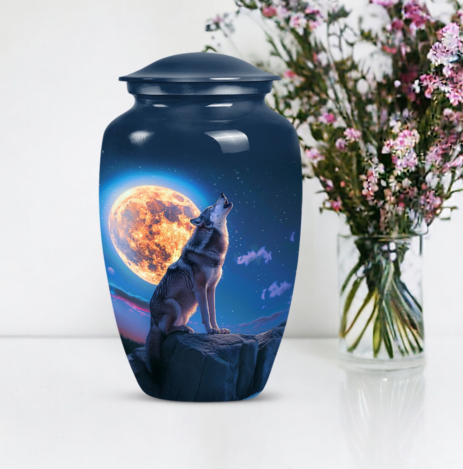 10-inch classic wolf howling urn, 