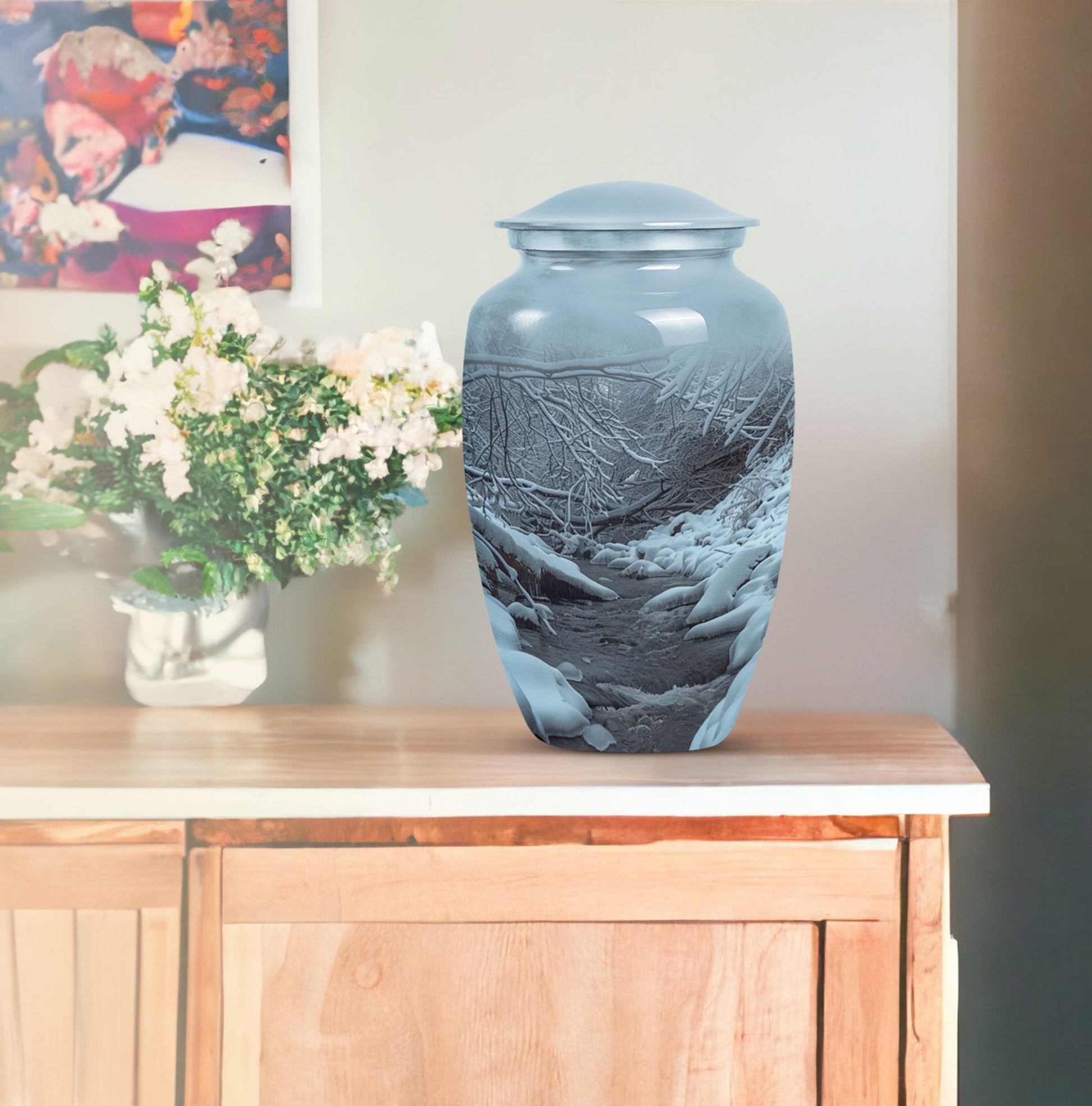 Classic 10-inch Mountains Urn, large 