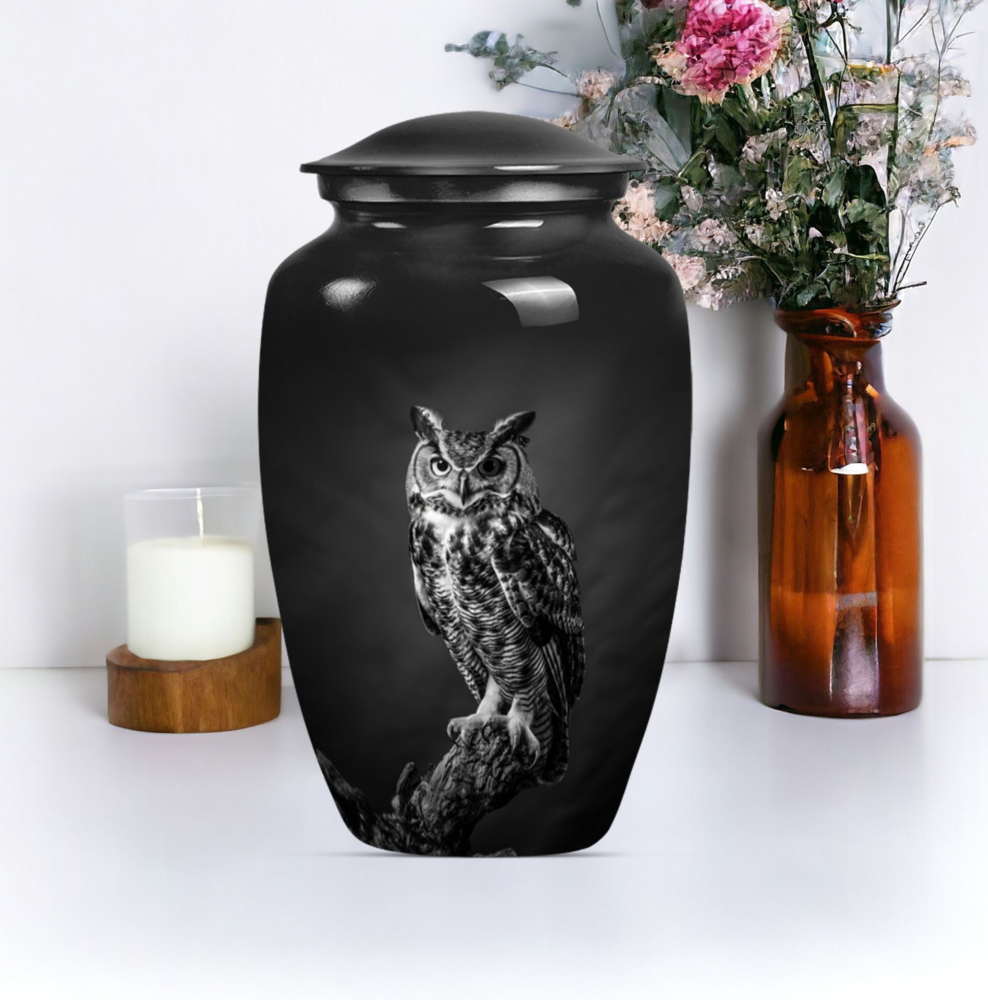 Large Owl urn