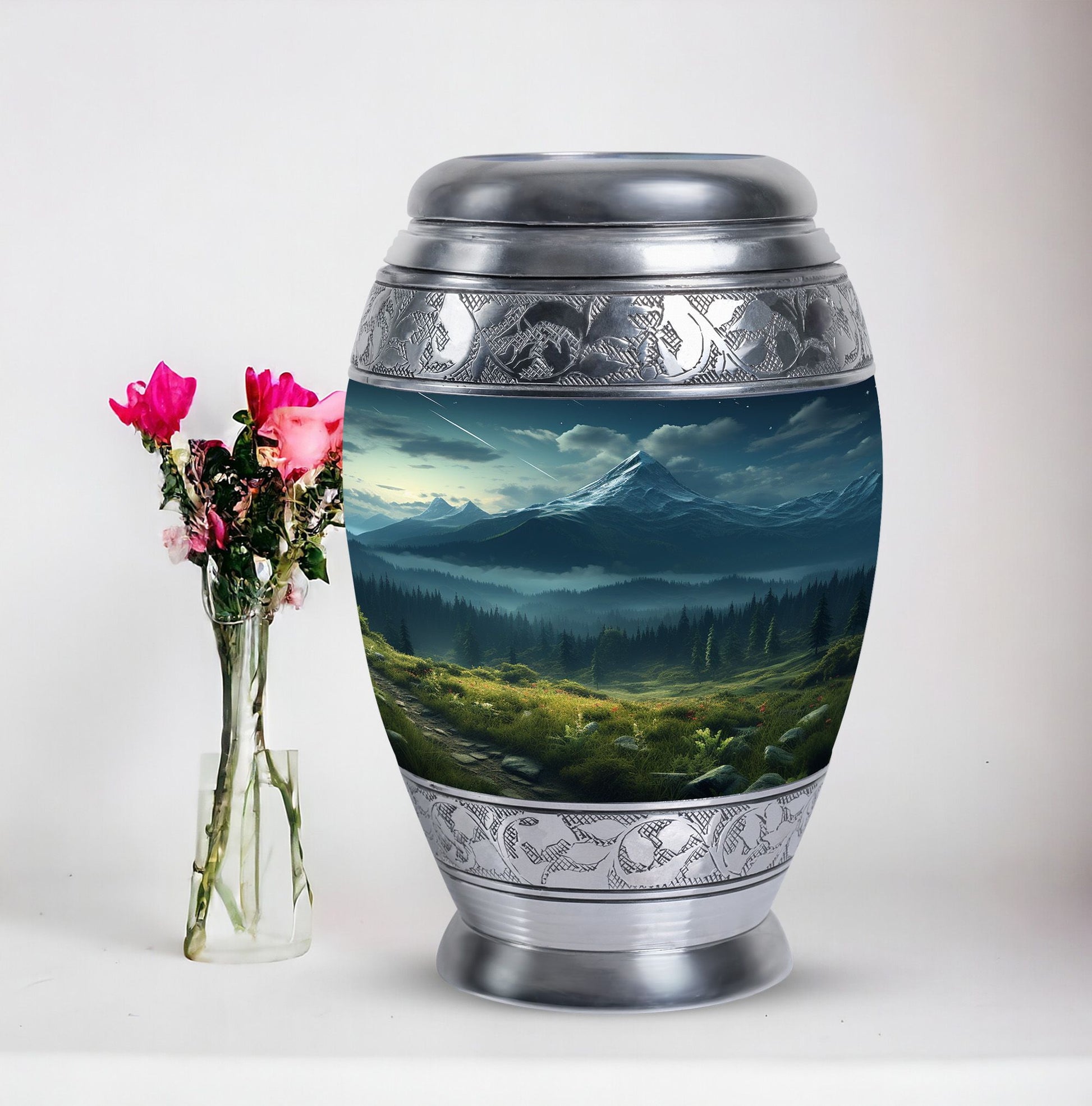 Small Mountain-themed Cremation Keepsake Urn, suitable for Ashes of Adult Male or Mom