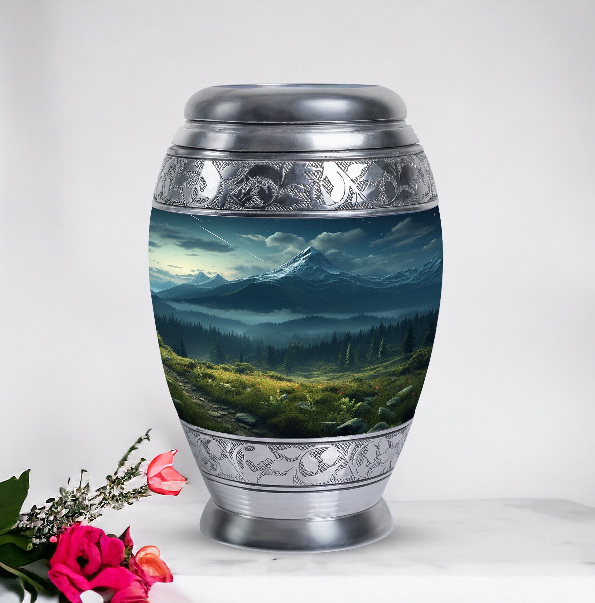 Small Mountain-themed Cremation Keepsake Urn, suitable for Ashes of Adult Male or Mom